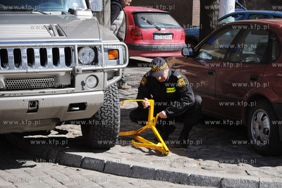 Jak sie okazuje producent blokad, ktore sa na wyposazeniu...