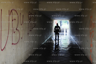 W dzielnicy Leszczynki w Gdyni na przytorzu pomiedzy...