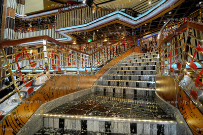 Wycieczkowiec Costa Pacifica zawinal do portu w Gdyni.
27.05.2011
fot....