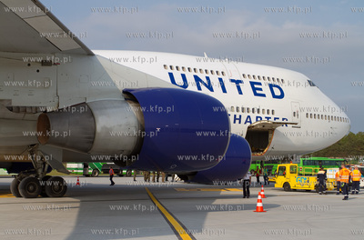 Samolot Boeing 747 już po raz szosty odwiedzil gdanskie...