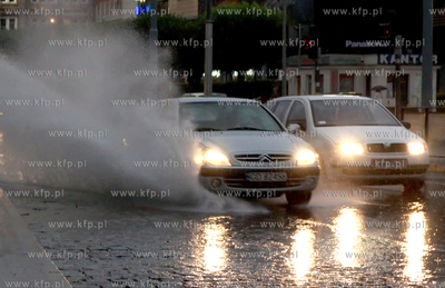 Ulewa ktora przeszla nad Gdanskiem spowodowala spore...
