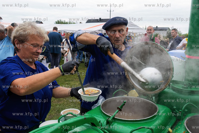Dożynki w gminie Pruszcz Gdański w Cieplewie. Kuchnia...