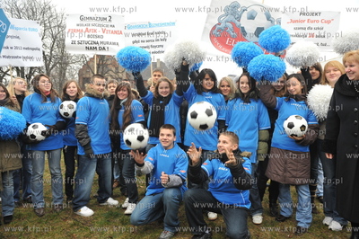 Rozpoczecie prac ziemnych pod budowe stadionu pilkarskiego...