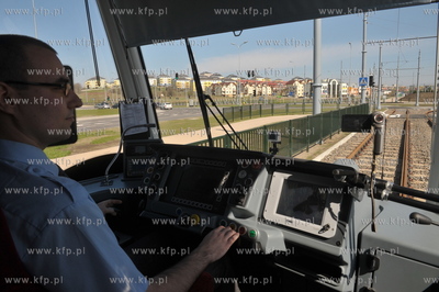 Inaguracyjny przejazd tramwajem na nowo otwartej lini...