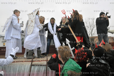 Orszak Trzech Kroli w Zukowie na Kaszubach. 6.01.2013...