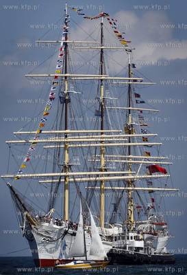 Zatoka Gdanska. Tall Ship Races. Wielka parada. Nz...