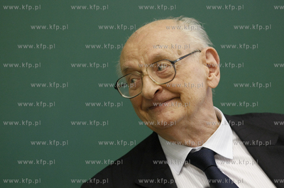 Uniwersytet Gdanski. Wydzial Prawa i Administracji....