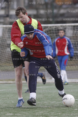 Gdansk Zaspa. Pilkarski turniej dzikich druzyn Do przerwy...