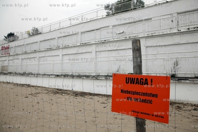 Gdynia Orlowo. Lazienki przy molo.
14.10.2012
fot....