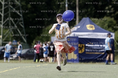 Gdansk Zaspa. Pilkarski turniej dzikich druzyn Do przerwy...