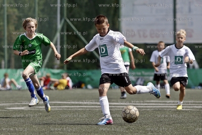 Gdansk Zaspa. Pilkarski turniej dzikich druzyn Do przerwy...