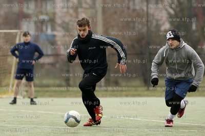 Gdansk Zaspa. Pilkarski turniej dzikich druzyn Do przerwy...