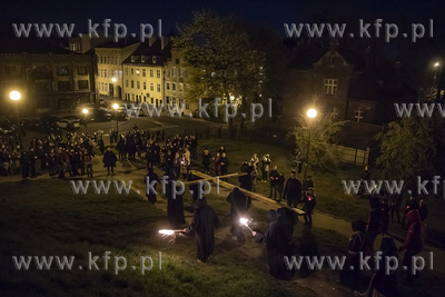 Gdańsk. V Nocne Misterium Krzyża.
19.04.2019
fot....