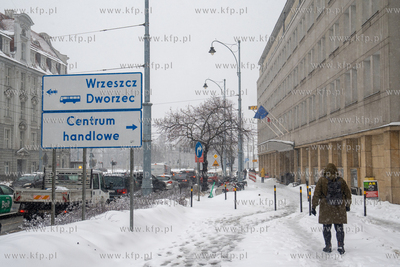 Intensywne opady śniegu w Gdańsku. Okolice UM Gdańska....