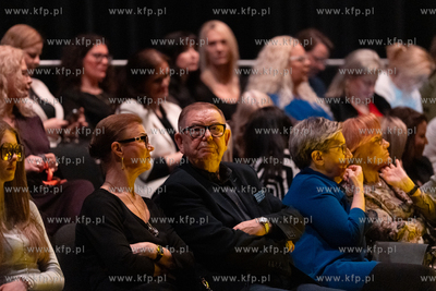 Pokaz mody i bursztynu AMBER Vibes podczas międzynarodowych...