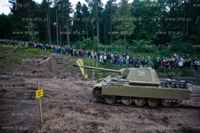 Wyburzanie Mostku Weisera na gdanskiej Strzyzy. Rozbiorke...