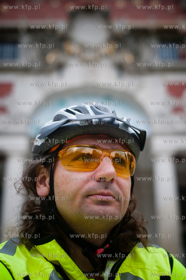 Politechnika Gdanska. Start wyprawy rowerowej do okola...