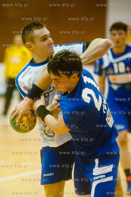 Hala AWFiS Gdansk. Mecz pilki recznej I ligi. Wybrzeze...