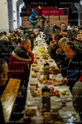 Gdansk. Centrum Stocznia Gdansk. Wigilia dla ubogich,...
