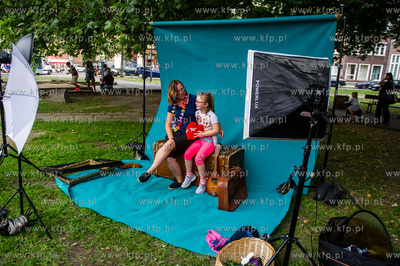 Gdansk. Wielki piknik na placu Swietopelka, zorganizowany...