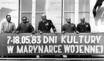 Dni kultury w Marynarce Wojennej. Na zdjeciu od lewej...