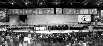 Zjazd mlodziezy socjalistycznej w gdanskiej hali Olivia.4,5...