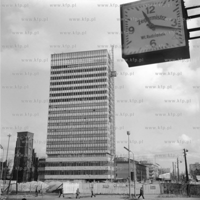 Budowa biurowca Proremu przy ulicy Heweliusza w Gdansku....