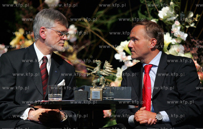 Teatr muzyczny w Gdyni. Uroczysta Sesja Rady Miasta...