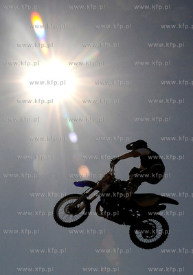 Mlode Miasto w Gdansku. Pokazy Freestyle Motocross...