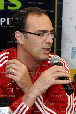 Hotel Nadmorski w Gdyni. Konferencja prasowa przed...