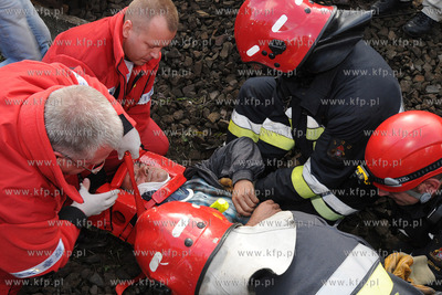 Na strzezonym przejezdzie kolejowym przy ul. Puckiej...
