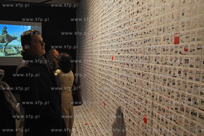 Gdansk - Instytut Sztuki Wyspa. Wernisaz wystawy "Ludzie,...