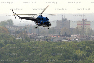 Smiglowiec Mi2 plus Urzedu Morskiego (SP SHO) nad Gdynia.
20.05.2010
Fot....
