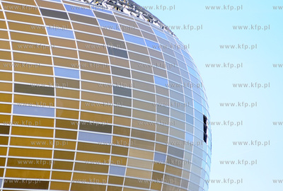 Gdansk, Letnica. PGE Arena nabiera bursztynowego koloru.
07.03.2011
fot....