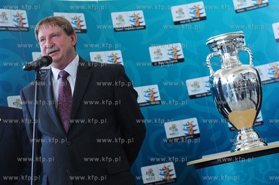 Gdansk. Przylot Pucharu EURO 2012 na gdanskie lotnisko...