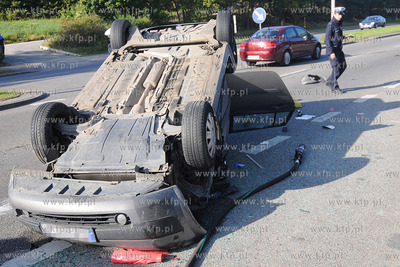 Trzy samochody zderzyly sie na Drodze Krajowej nr 6...