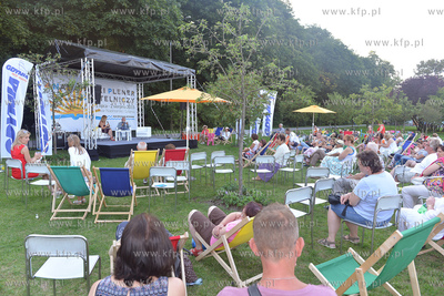 IV. Nadmorski Plener Czytelniczy Gdynia 2015. 55 oficyn...