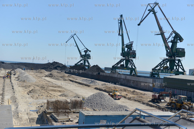 Przy Nabrzezu Francuskim w gdynskim porcie w miejscu...