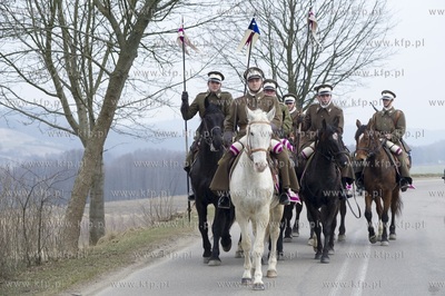 Gołubie. Obchody 73 rocznicy śmierci porucznika Józefa...
