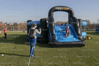 Pierwszy w Polsce bieg przez dmuchane mega przeszkody...