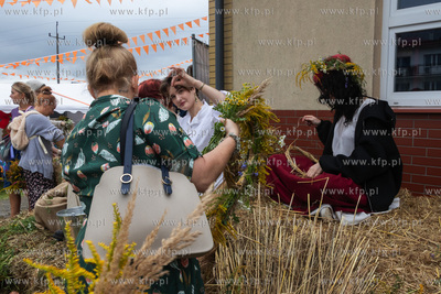 Dożynki w gminie Pruszcz Gdański w Cieplewie. Warsztaty...