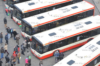 Targ Weglowy w Gdansku - prezentacja nowych autobusow...