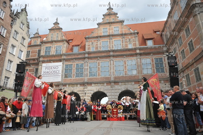 Uroczysta parada z okazji Swieta Miasta. Wjazd krola...