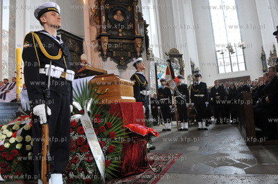 Bazylika Mariacka w Gdansku. Uroczystosci pogrzebowe...