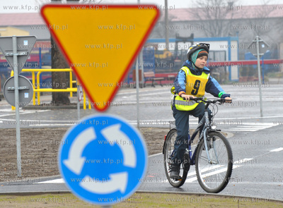 Otwarcie nowoczesnego miasteczka ruchu drogowego, ktore...