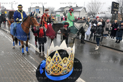 Orszak Trzech Kroli w Zukowie na Kaszubach. 6.01.2013...
