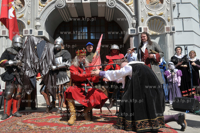 Gdansk. Swieto Miasta. Parada i inscenizacja  na ul....