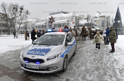 Orszak Trzech Króli w Sopocie. Plac Przyjaciół Sopotu....