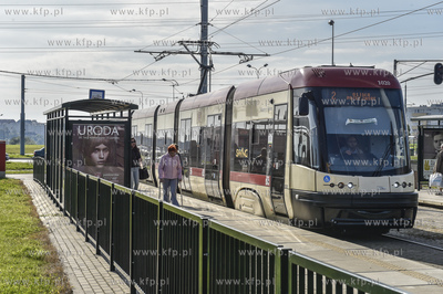 Gdańsk Chełm. Tramwaj na al. Wincentego Witosa. Przystanek...