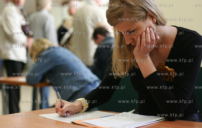 Gdansk. Urzad Skarbowy nr 1. Podatnicy skladaja zeznania...